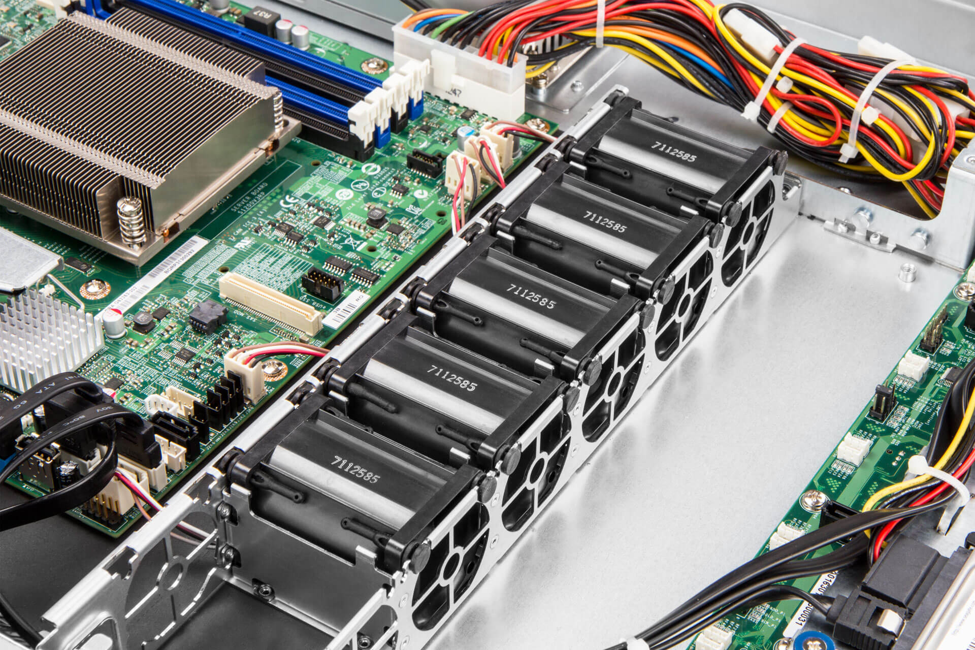 IW-RS104-02M - server system assembly